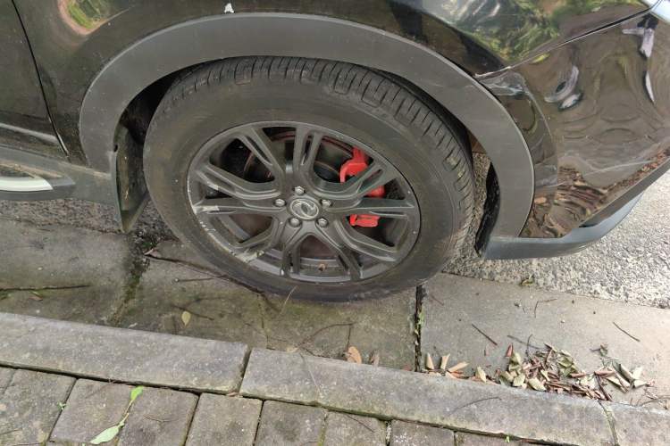 Used Dongfeng Fengon 580 2018 1.5T CVT ZhiShang Version Right Front Wheel Hub