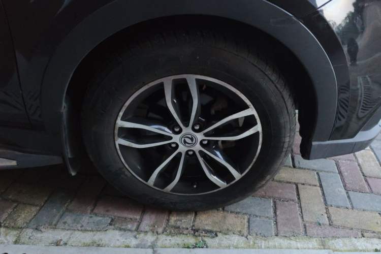Used Dongfeng Fengon 580 2018 Revised Version 1.5T CVT Luxury Edition Right Front Wheel Hub