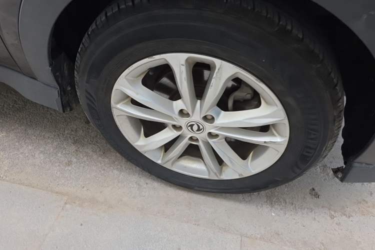 Used Dongfeng Fengon 580 2018 1.8L Manual Comfort Model Right Front Wheel Hub
