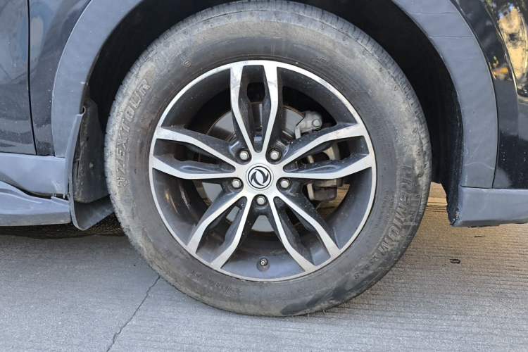 Used Dongfeng Fengon 580 2018 Revised Version 1.5T CVT Luxury Edition Right Front Wheel Hub