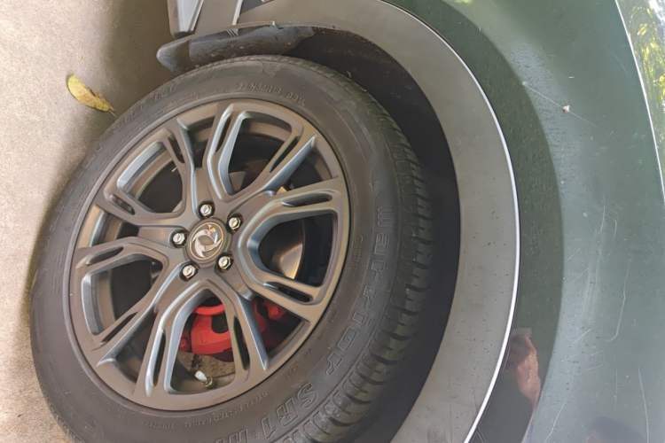 Used Dongfeng Fengon 580 2018 1.5T CVT ZhiShang Version Right Front Wheel Hub