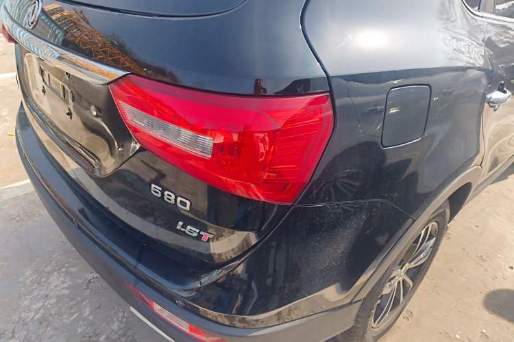 Used Dongfeng Fengon 580 2018 1.5T Manual Luxury Model Right Rear Taillight
