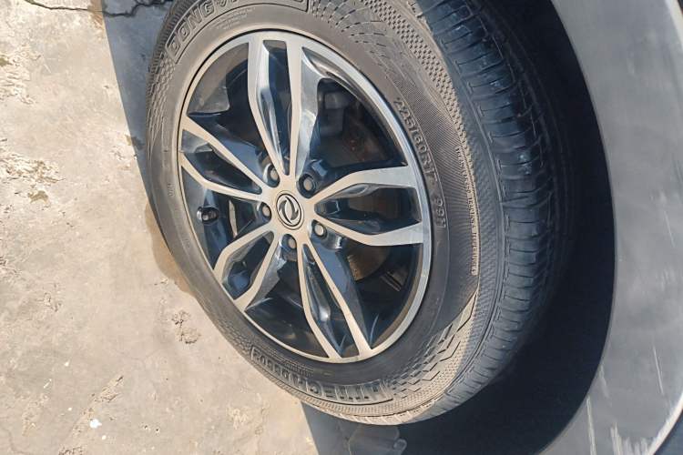 Used Dongfeng Fengon 580 2018 1.5T Manual Luxury Model Right Rear Wheel Hub