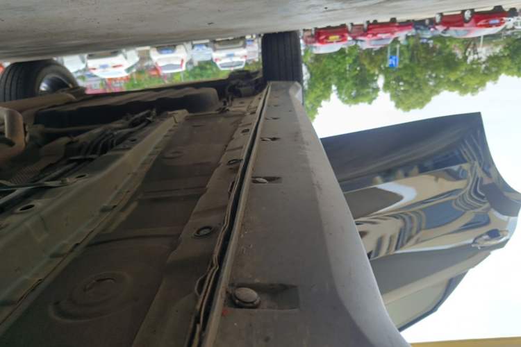 Used Dongfeng Fengon 580 2018 1.5T CVT Luxury Model Right Side Sill