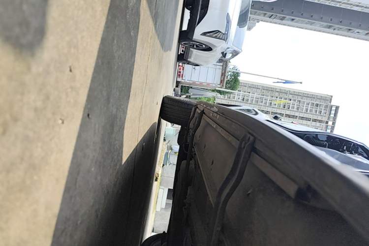 Used Dongfeng Fengon 580 2018 1.5T CVT ZhiShang Version Right Side Sill