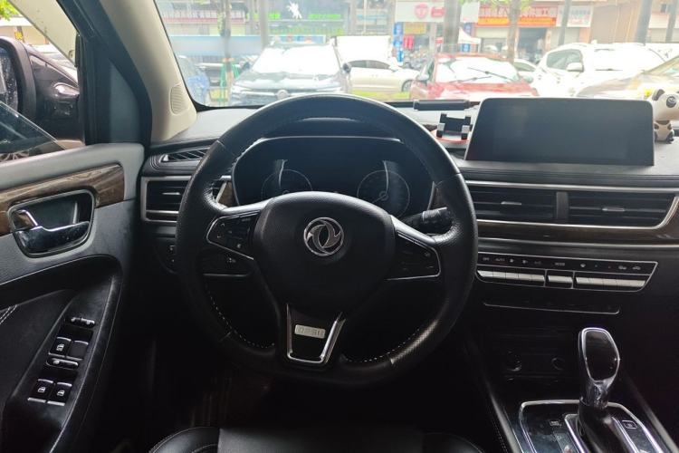 Used Dongfeng Fengon 580 2018 Revised Version 1.5T CVT Luxury Edition Steering Wheel