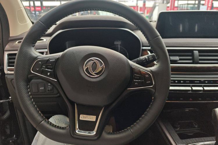 Used Dongfeng Fengon 580 2018 1.5T CVT Smart Connectivity Version Steering Wheel
