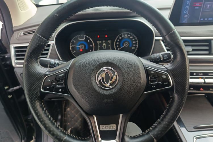 Used Dongfeng Fengon 580 2018 1.5T CVT Smart Connectivity Version Steering Wheel
