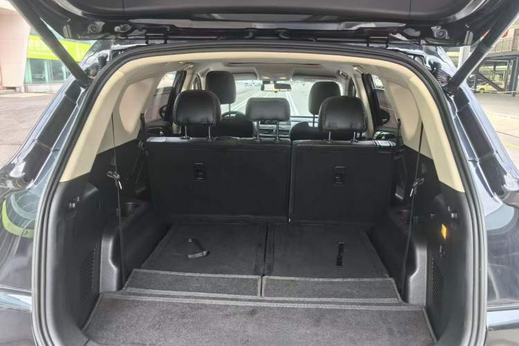 Used Dongfeng Fengon 580 2018 1.5T CVT Smart Connectivity Version Trunk