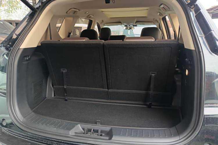 Used Dongfeng Fengon 580 2018 1.5T CVT Smart Connectivity Version Trunk