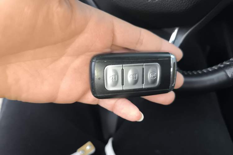 Used Dongfeng Fengon 580 2018 1.5T Manual Luxury Model Vehicle Key
