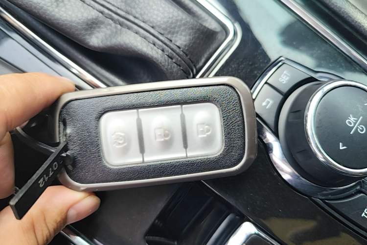 Used Dongfeng Fengon 580 2018 1.5T CVT ZhiShang Version Vehicle Key