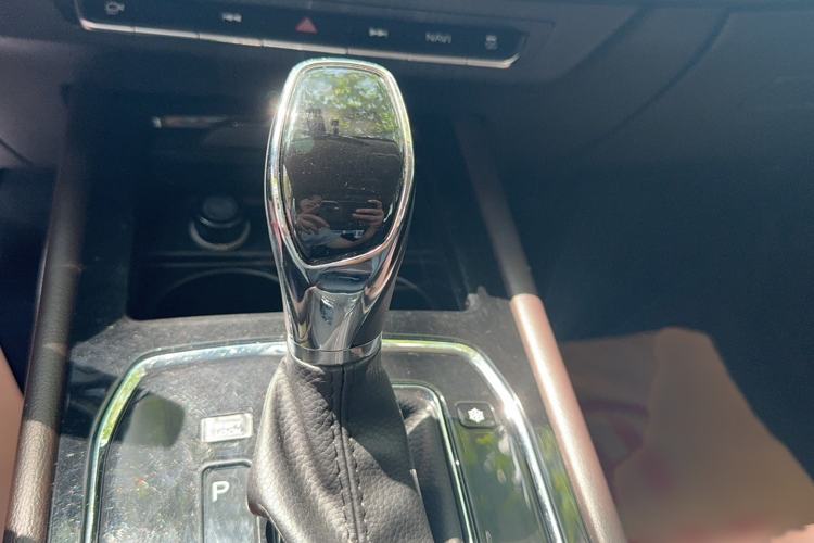 Used Dongfeng Fengon 580 2018 1.5T CVT Luxury Model Gear Lever