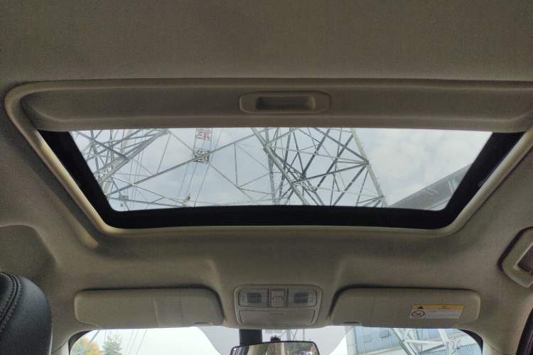 Used Dongfeng Fengon 580 2018 1.5T CVT Luxury Model Headliner