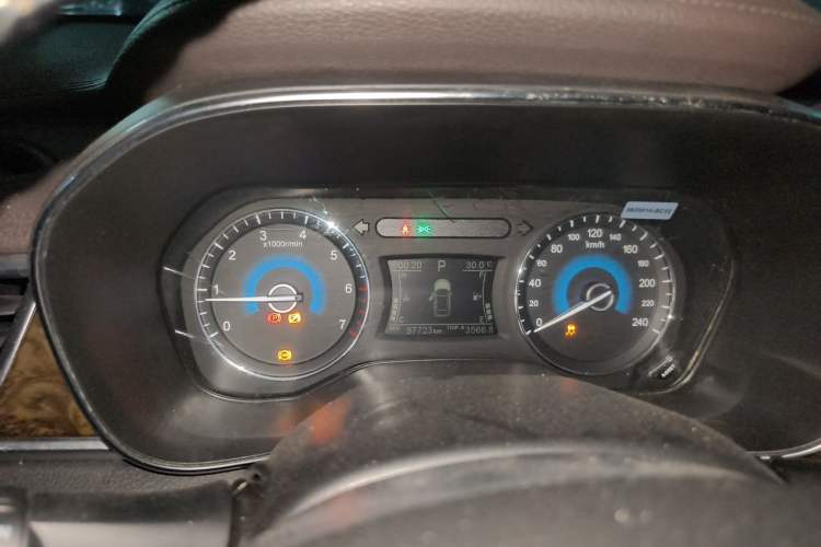 Used Dongfeng Fengon 580 2018 Revised Version 1.5T CVT Luxury Edition Instrument Cluster