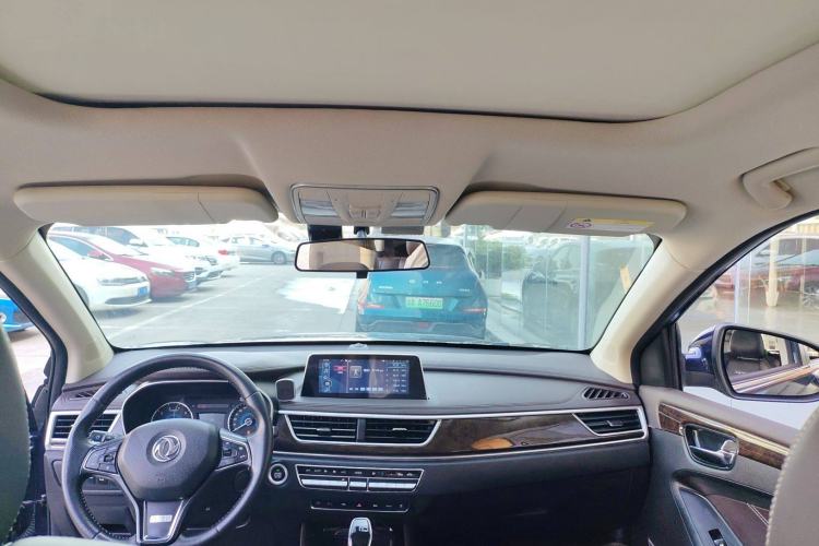 Used Dongfeng Fengon 580 2018 1.5T CVT Smart Connectivity Version Interior 1
