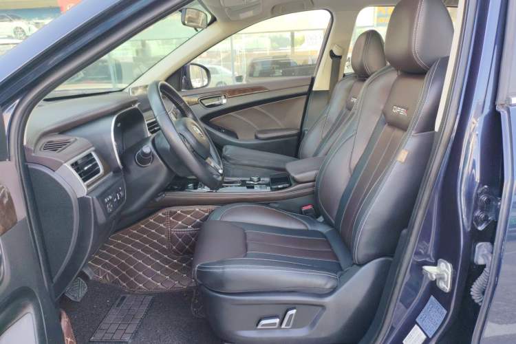 Used Dongfeng Fengon 580 2018 1.5T CVT Smart Connectivity Version Interior 6