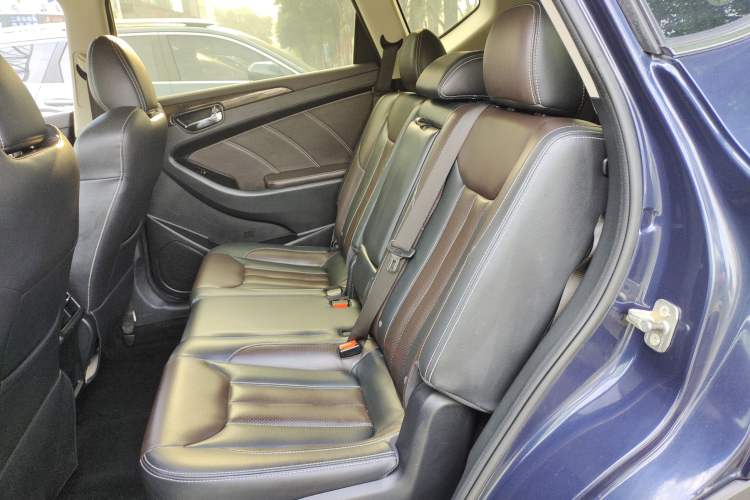 Used Dongfeng Fengon 580 2018 1.5T CVT Luxury Model Interior 6