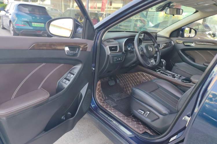 Used Dongfeng Fengon 580 2018 1.5T CVT Smart Connectivity Version Interior 7