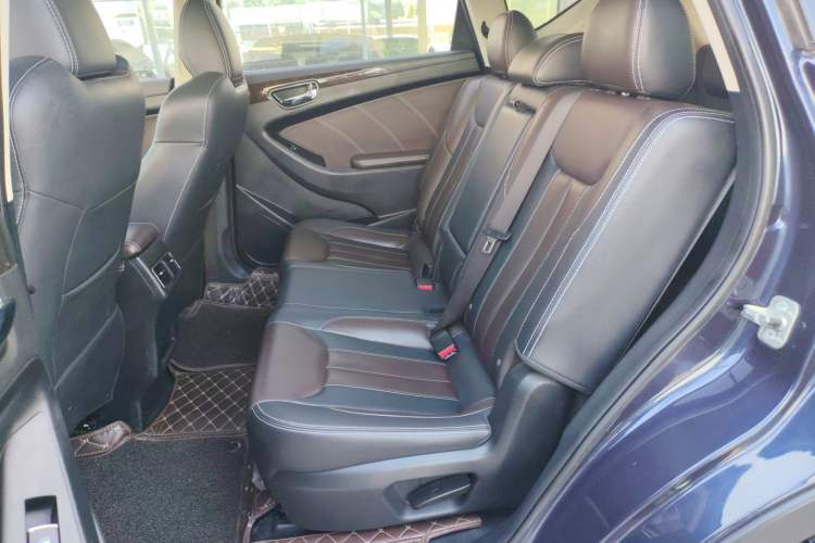 Used Dongfeng Fengon 580 2018 1.5T CVT Smart Connectivity Version Interior 8