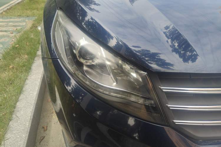 Used Dongfeng Fengon 580 2018 1.5T CVT Luxury Model Right Front Headlight