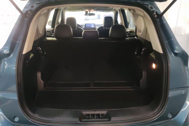 Used Dongfeng Fengon 580 2018 1.5T CVT Luxury Model Trunk