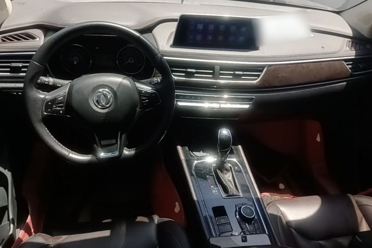 Used Dongfeng Fengon 580 2018 1.5T CVT Luxury Model Center Console
