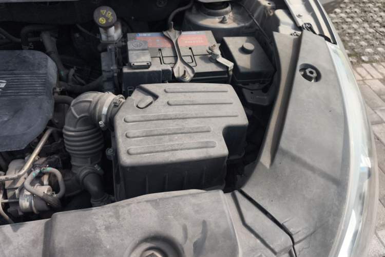 Used Dongfeng Fengon 580 2018 1.5T CVT ZhiShang Version Engine Bay Left