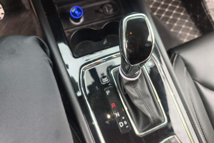 Used Dongfeng Fengon 580 2018 1.5T CVT ZhiShang Version Gear Lever