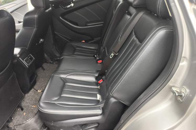 Used Dongfeng Fengon 580 2018 1.5T CVT ZhiShang Version Left Rear Seat