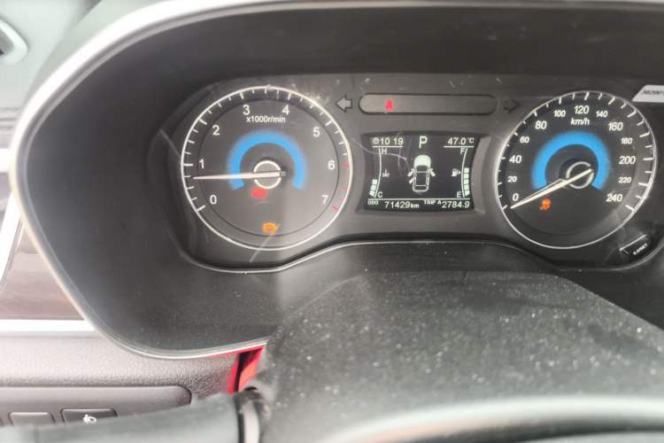 Used Dongfeng Fengon 580 2018 1.5T CVT ZhiShang Version Odometer Close Up
