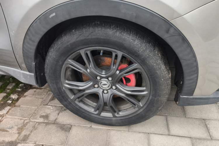Used Dongfeng Fengon 580 2018 1.5T CVT ZhiShang Version Right Front Wheel Hub