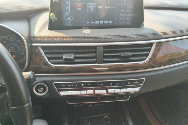 Used Dongfeng Fengon 580 2018 Revised Version 1.5T Manual Luxury Edition Audio And AC Panel