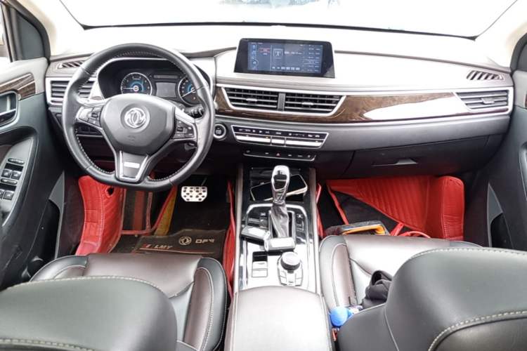 Used Dongfeng Fengon 580 2018 Revised Version 1.5T CVT Luxury Edition Center Console