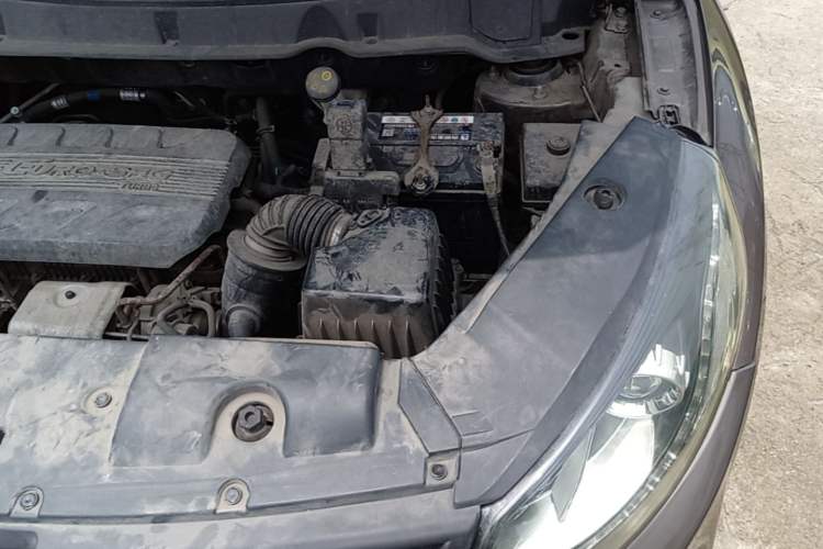 Used Dongfeng Fengon 580 2018 Revised Version 1.5T CVT Luxury Edition Engine Bay Left