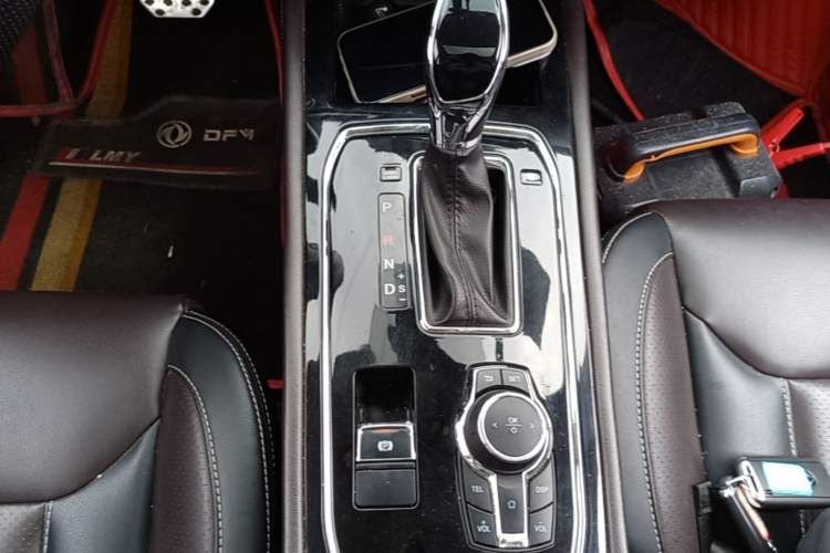 Used Dongfeng Fengon 580 2018 Revised Version 1.5T CVT Luxury Edition Gear Lever