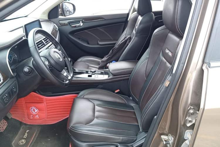 Used Dongfeng Fengon 580 2018 Revised Version 1.5T CVT Luxury Edition Left Front Seat