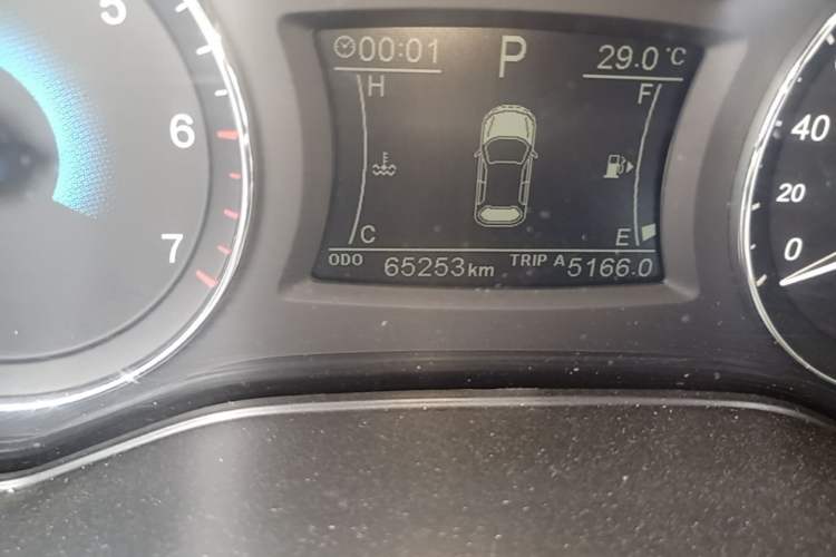 Used Dongfeng Fengon 580 2018 Revised Version 1.5T CVT Luxury Edition Odometer Close Up