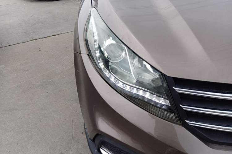 Used Dongfeng Fengon 580 2018 Revised Version 1.5T CVT Luxury Edition Right Front Headlight