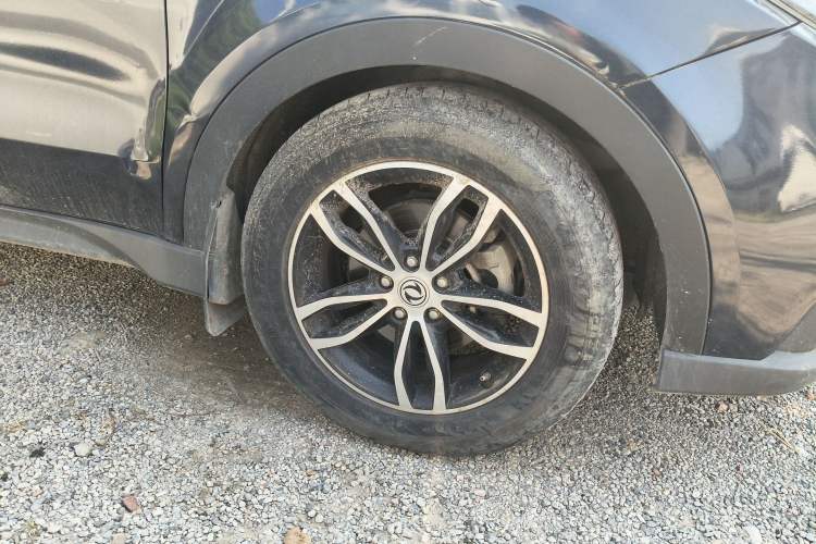 Used Dongfeng Fengon 580 2018 Revised Version 1.5T Manual Luxury Edition Right Front Wheel Hub