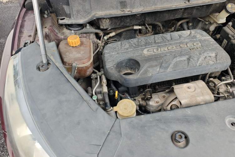 Used Dongfeng Fengon 580 2018 1.5T CVT Luxury Model Engine Bay Right