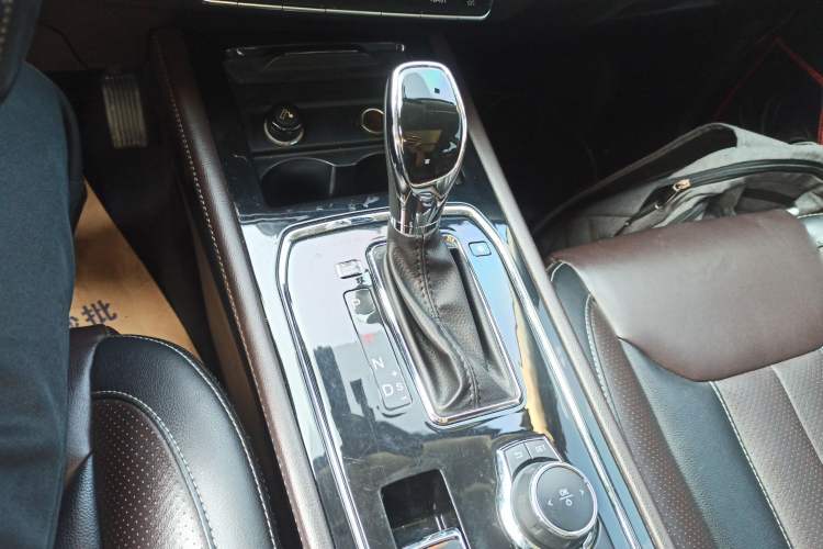 Used Dongfeng Fengon 580 2018 1.5T CVT Smart Connectivity Version Gear Lever