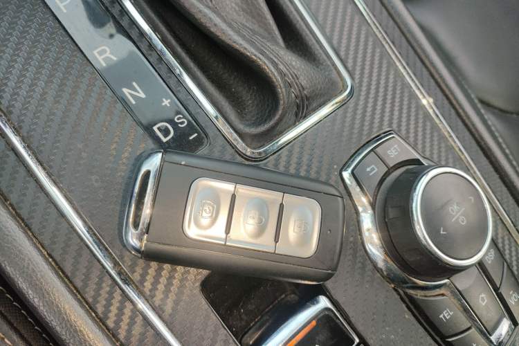 Used Dongfeng Fengon 580 2018 1.5T CVT ZhiShang Version Interior 1