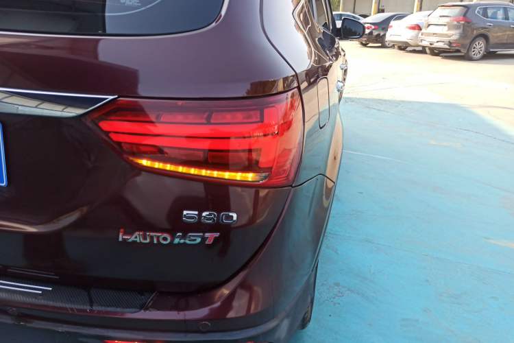 Used Dongfeng Fengon 580 2018 1.5T CVT Smart Connectivity Version Right Rear Taillight