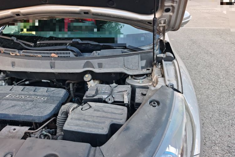 Used Dongfeng Fengon 580 2018 1.5T CVT ZhiShang Version Engine Bay Left