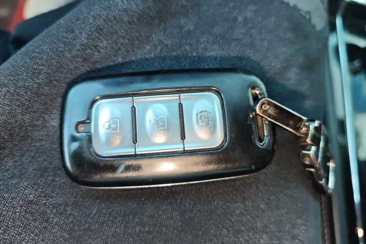 Used Dongfeng Fengon 580 2018 1.5T CVT ZhiShang Version Vehicle Key