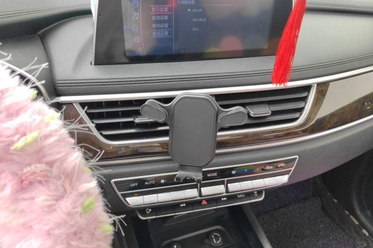 Used Dongfeng Fengon 580 2018 1.5T Manual Luxury Model Audio And AC Panel