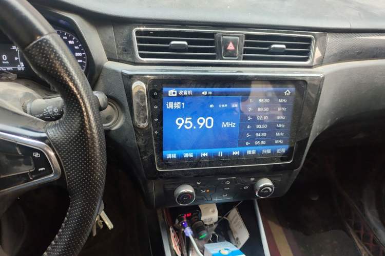 Used Dongfeng Fengon 580 2018 1.8L Manual Comfort Model Audio And AC Panel