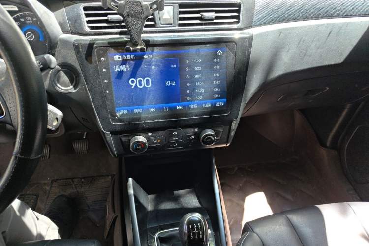 Used Dongfeng Fengon 580 2018 Revised Version 1.8L Manual Comfort Edition Audio And AC Panel
