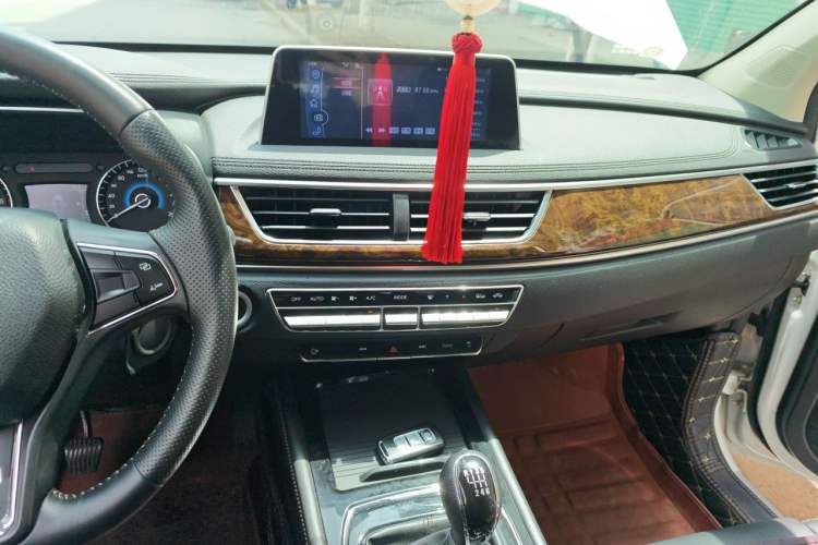 Used Dongfeng Fengon 580 2018 1.5T Manual Luxury Model Audio And AC Panel